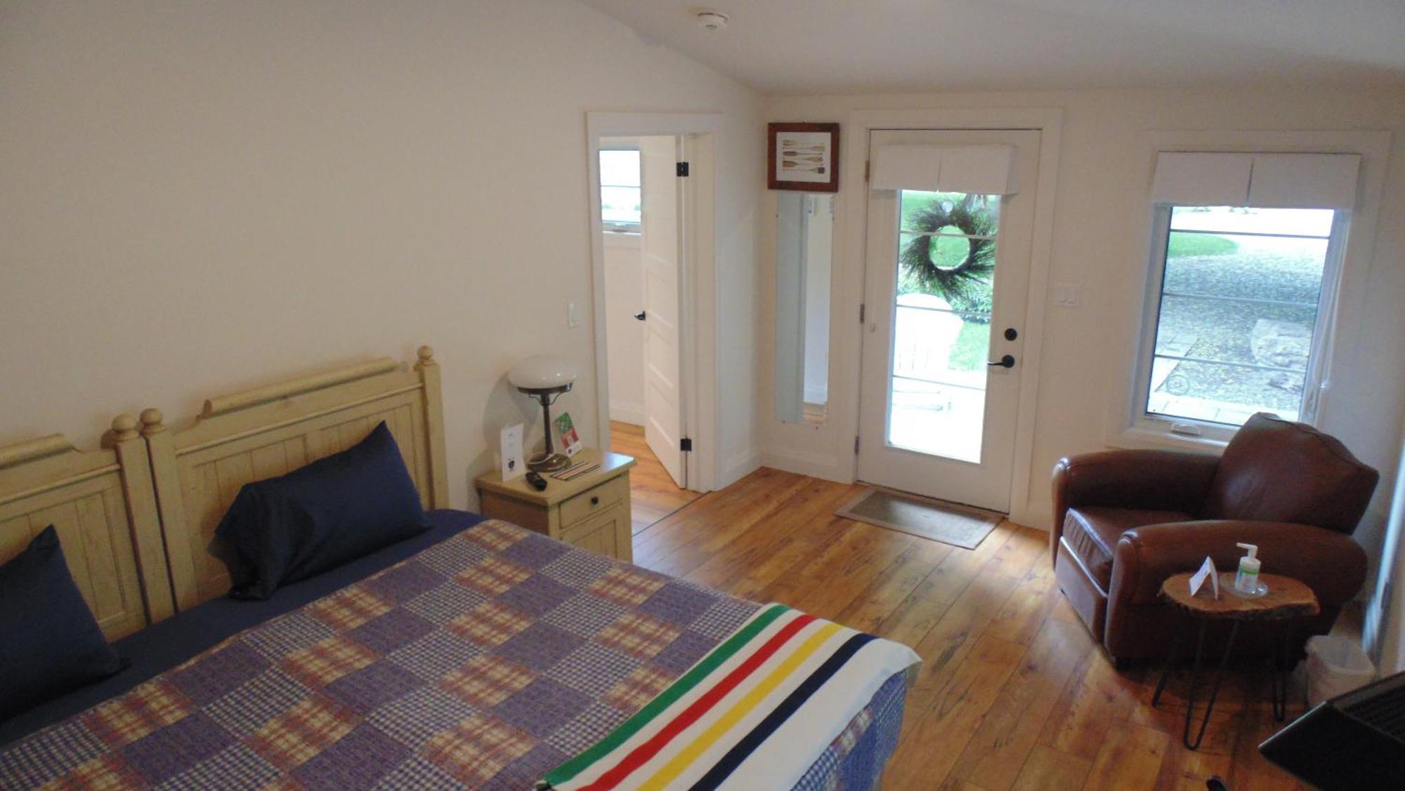 Bed and Breakfast Carriage House On Kent à Niagara-on-the-Lake Extérieur photo